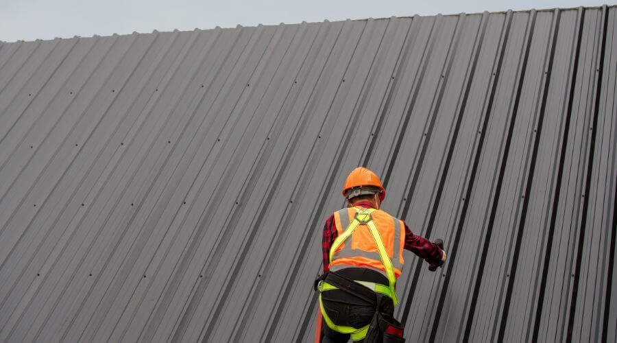 Professional residential roofers in Lu Verne, IA